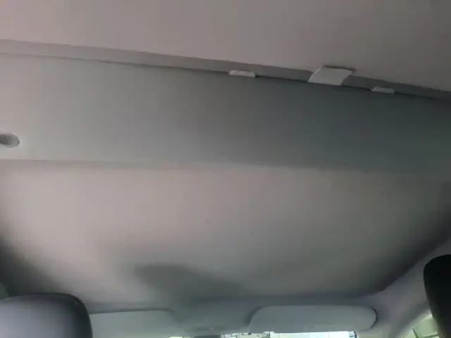 Tesla Model 3 — Фото автомобиля 17