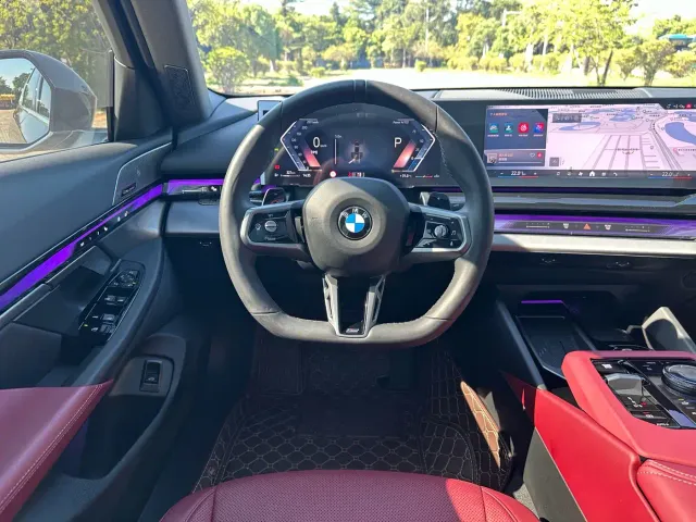 BMW 5 Series — Фото автомобиля 17
