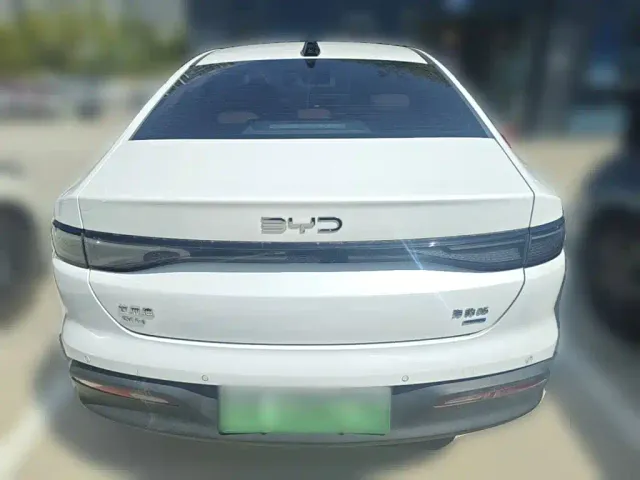 BYD Seal 05 DM-i — Фото автомобиля 3