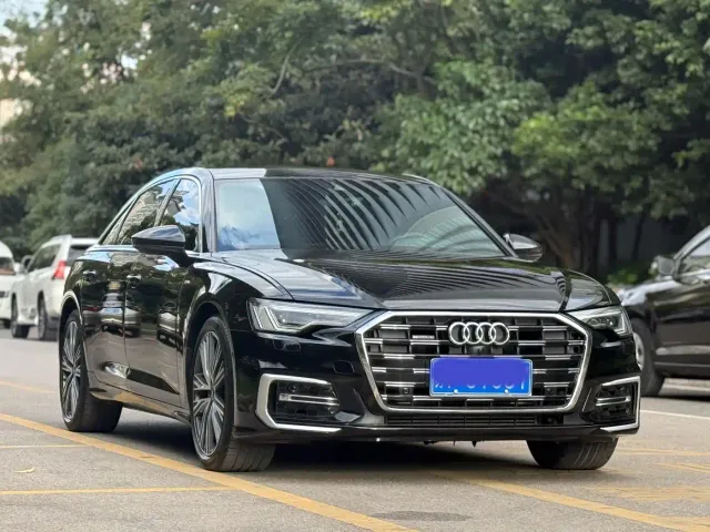 Фотография автомобиля — Audi A6L