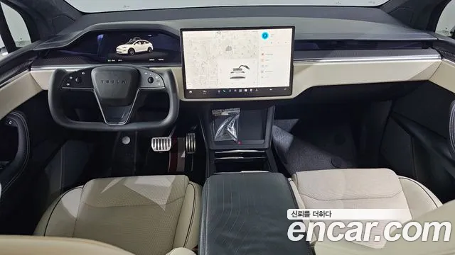 Tesla Model X — Фото автомобиля 7