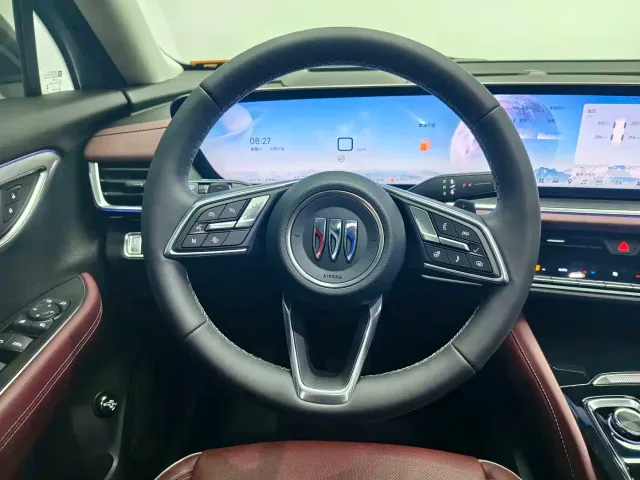 Buick Envision Plus — Фото автомобиля 7