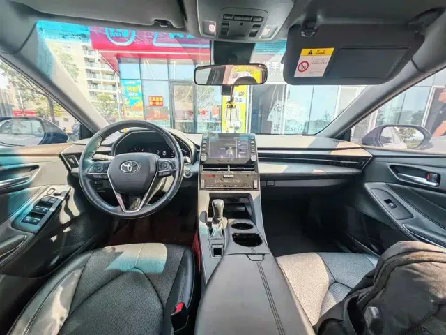 Toyota Avalon — Фото автомобиля 5