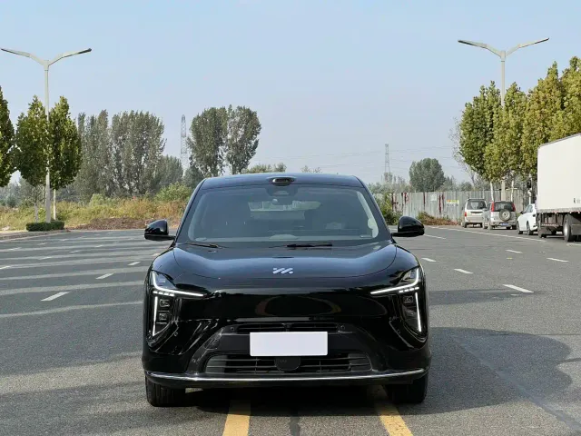 IM Motors LS6 — Фото автомобиля 2