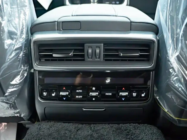 Lexus LX — Фото автомобиля 12