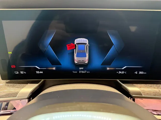 BMW i7 — Фото автомобиля 10