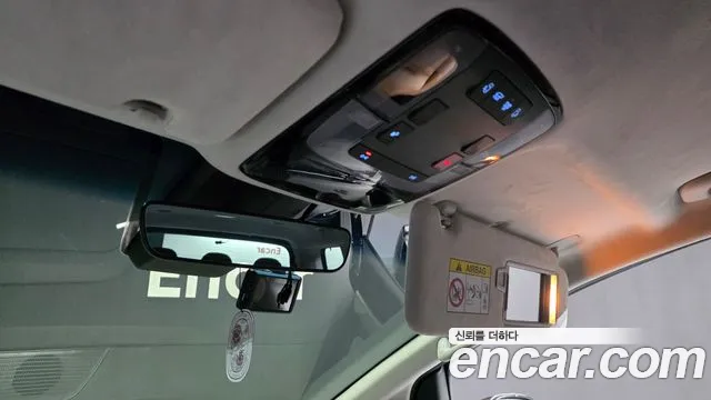Hyundai Staria Staria 4WD Lounge 9 мест — Фото автомобиля 18