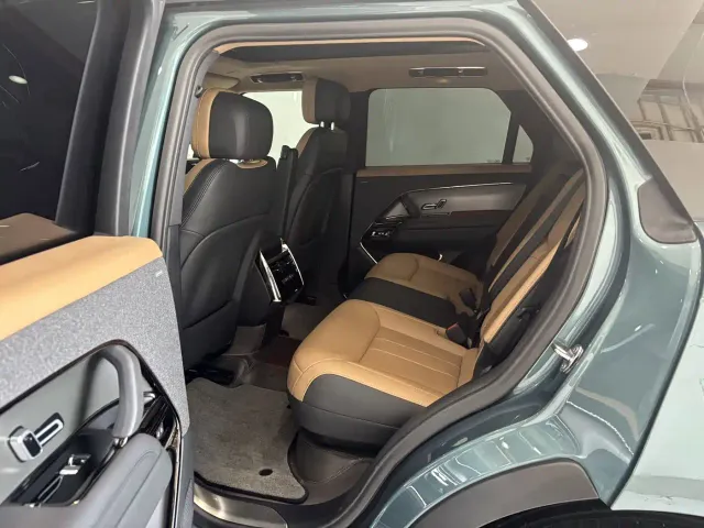 Land Rover Range Rover Sport — Фото автомобиля 21