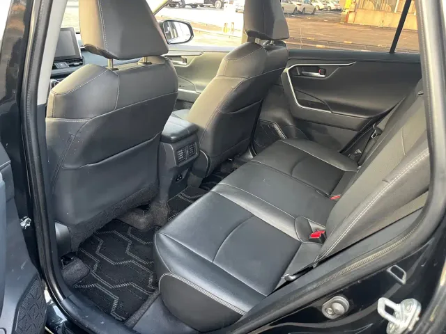 Toyota RAV4 — Фото автомобиля 14