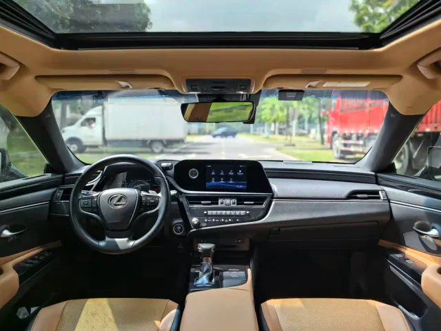 Lexus ES — Фото автомобиля 9