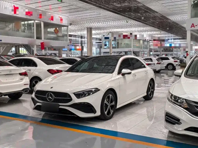 Фотография автомобиля — Mercedes-Benz A-Class