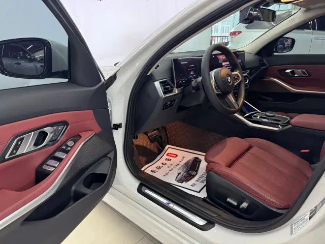 BMW BMW 3 Series 2023 320Li M Sport Package — Фото автомобиля 11