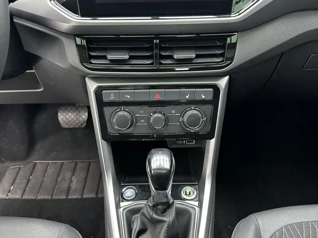 Volkswagen T-Cross — Фото автомобиля 13