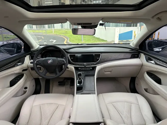 Buick LaCrosse — Фото автомобиля 5