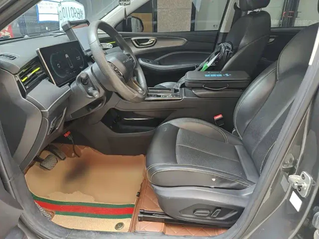 Roewe RX5 — Фото автомобиля 14