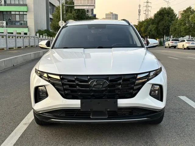Hyundai Tucson — Фото автомобиля 2