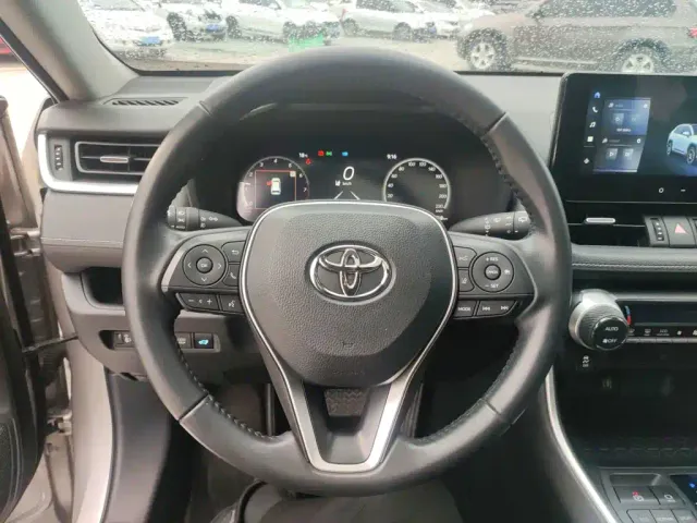 Toyota Wildlander — Фото автомобиля 6
