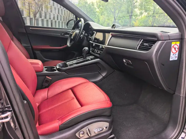 Porsche Macan — Фото автомобиля 17