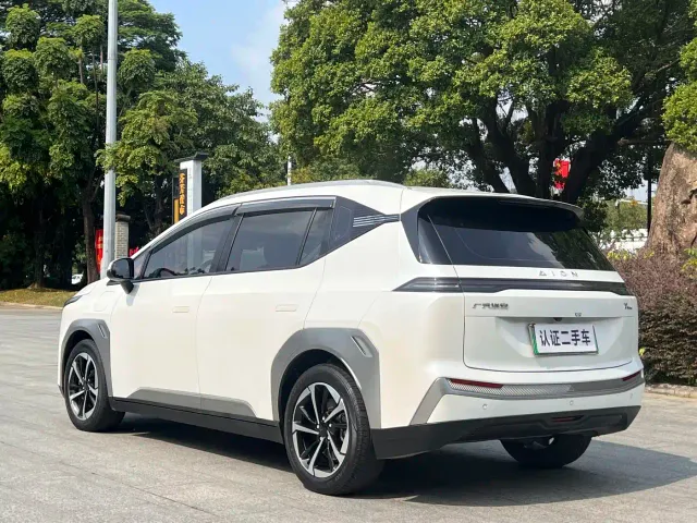 GAC Aion Y — Фото автомобиля 9