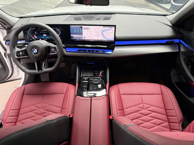 BMW 5 Series — Фото автомобиля 12