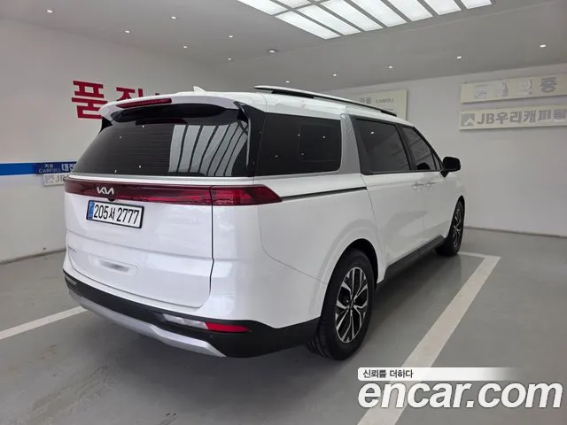 Kia Canival Carnival 4 поколение 9 мест Prestige — Фото автомобиля 2