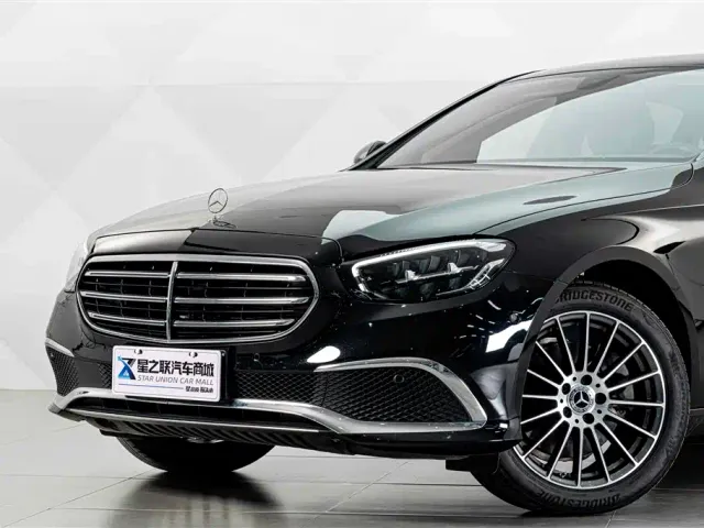 Mercedes-Benz E-Class — Фото автомобиля 3