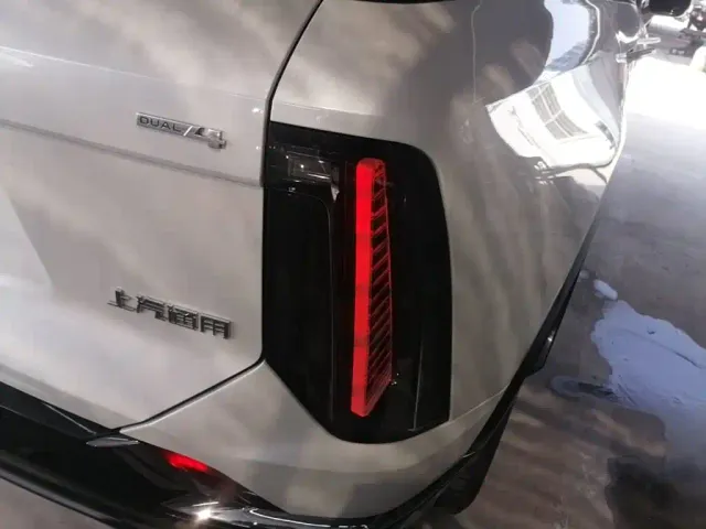 Cadillac Optiq — Фото автомобиля 7