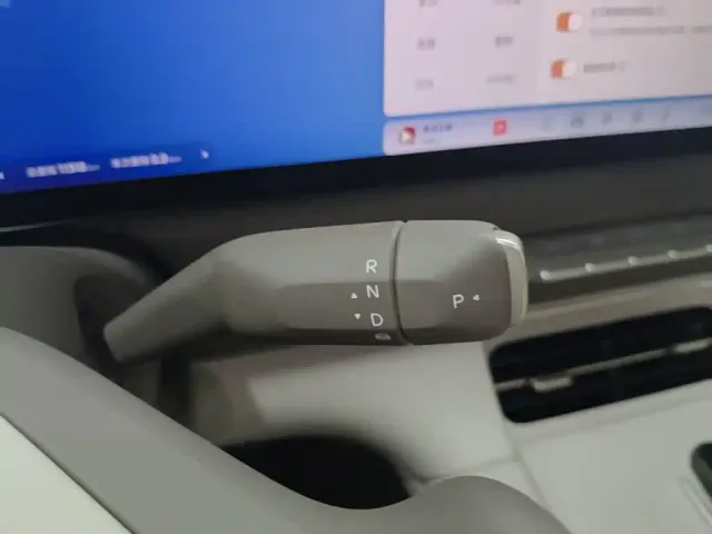 IM Motors LS6 — Фото автомобиля 18