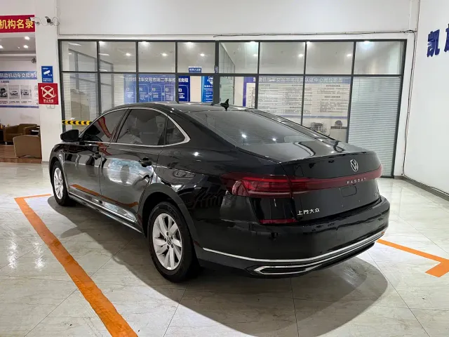 Volkswagen Passat — Фото автомобиля 6