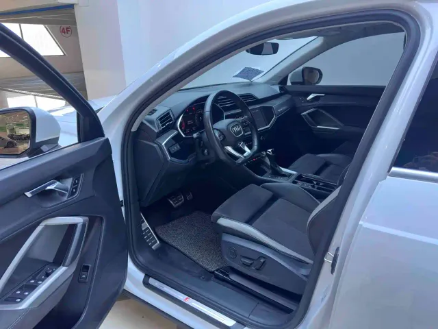 Audi Q3 — Фото автомобиля 9