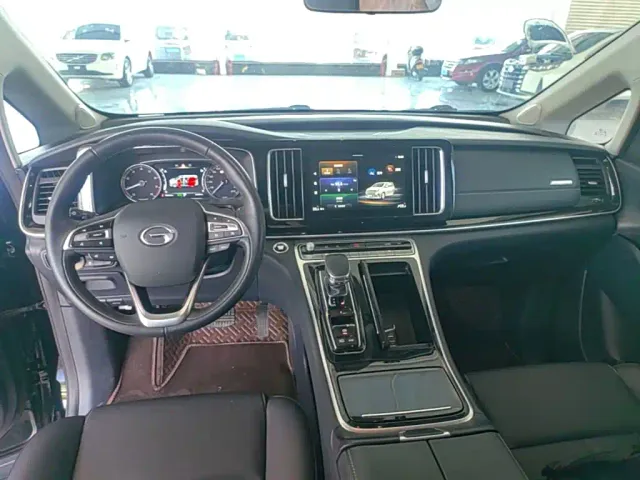 GAC Trumpchi M8 — Фото автомобиля 9