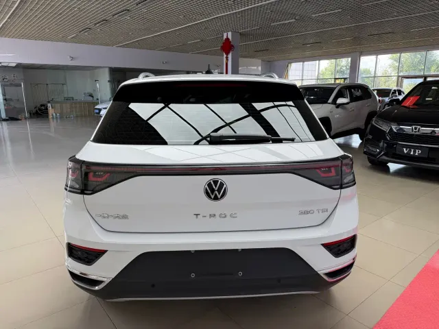 Volkswagen T-Roc — Фото автомобиля 11