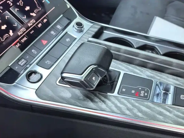 Audi A7L — Фото автомобиля 14