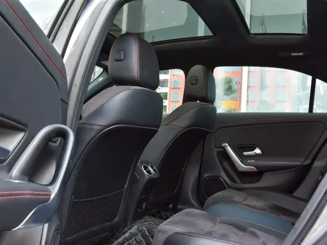 Mercedes-Benz A-Class — Фото автомобиля 14