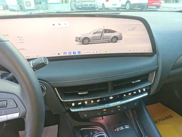 Cadillac CT5 — Фото автомобиля 12