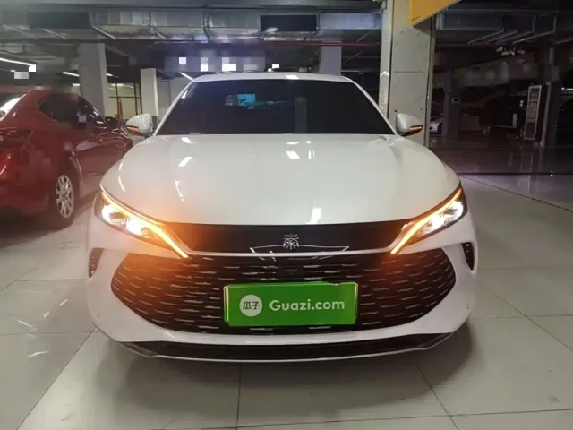 BYD Qin L 2024 DM-i 120KM Leading — Фото автомобиля 2