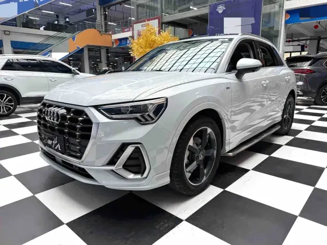 Фотография автомобиля — Audi Q3