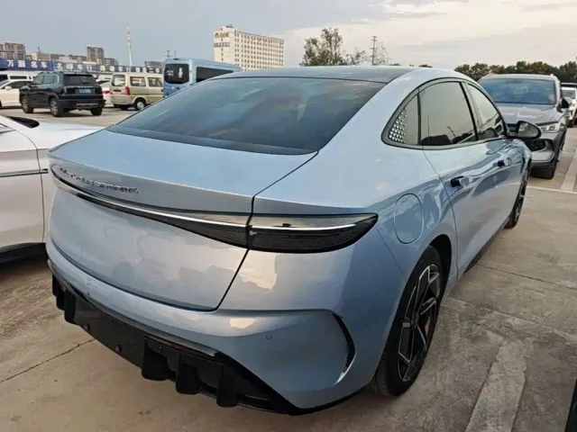 BYD Seal — Фото автомобиля 6