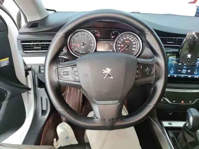 Peugeot 408 — Фото автомобиля 10