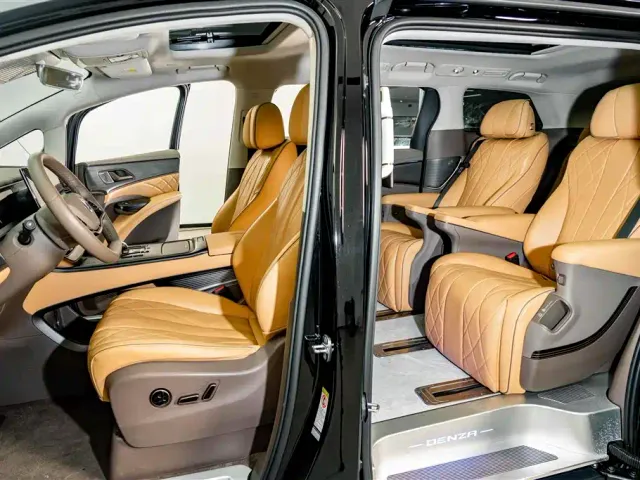 Denza D9 — Фото автомобиля 20