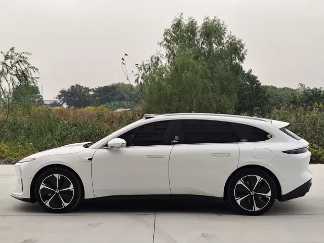 Nio ET5 Touring — Фото автомобиля 3