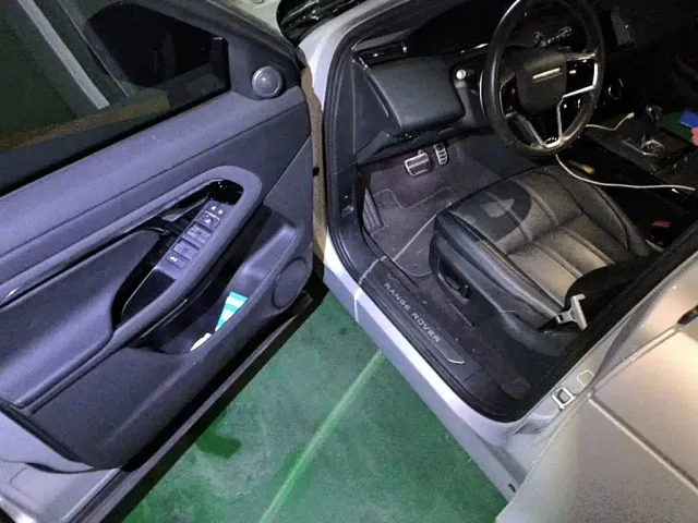 Land Rover Range Rover Evoque — Фото автомобиля 12