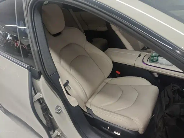 Xiaomi SU7 — Фото автомобиля 19
