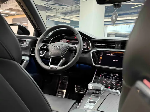 Audi A6L — Фото автомобиля 20