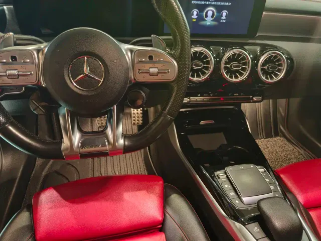 Mercedes-Benz Mercedes-Benz A-Class AMG 2022 AMG A 35 L 4MATIC — Фото автомобиля 5