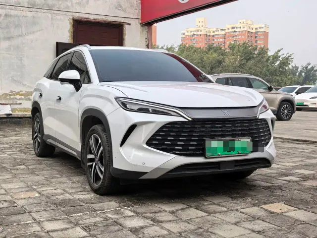 BYD Song L DM-i 2024 112km Leading Edition — Фото автомобиля 3