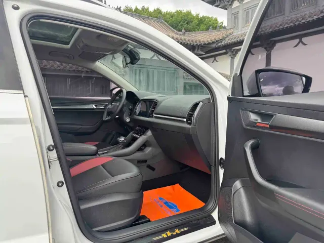 Skoda Karoq — Фото автомобиля 10