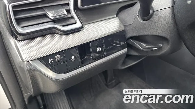 Kia Sportage Sportage 5-е поколение Бензин 1.6 турбо 2WD — Фото автомобиля 14