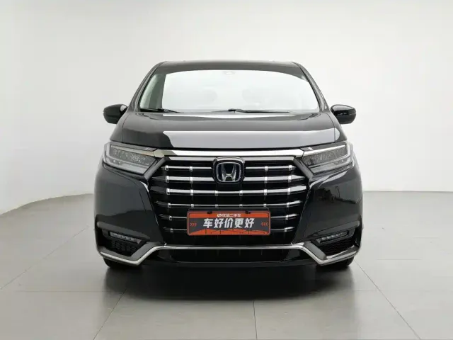 Honda Elysion — Фото автомобиля 3
