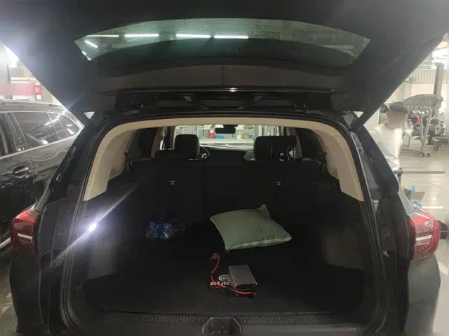 Buick Envision Plus — Фото автомобиля 9